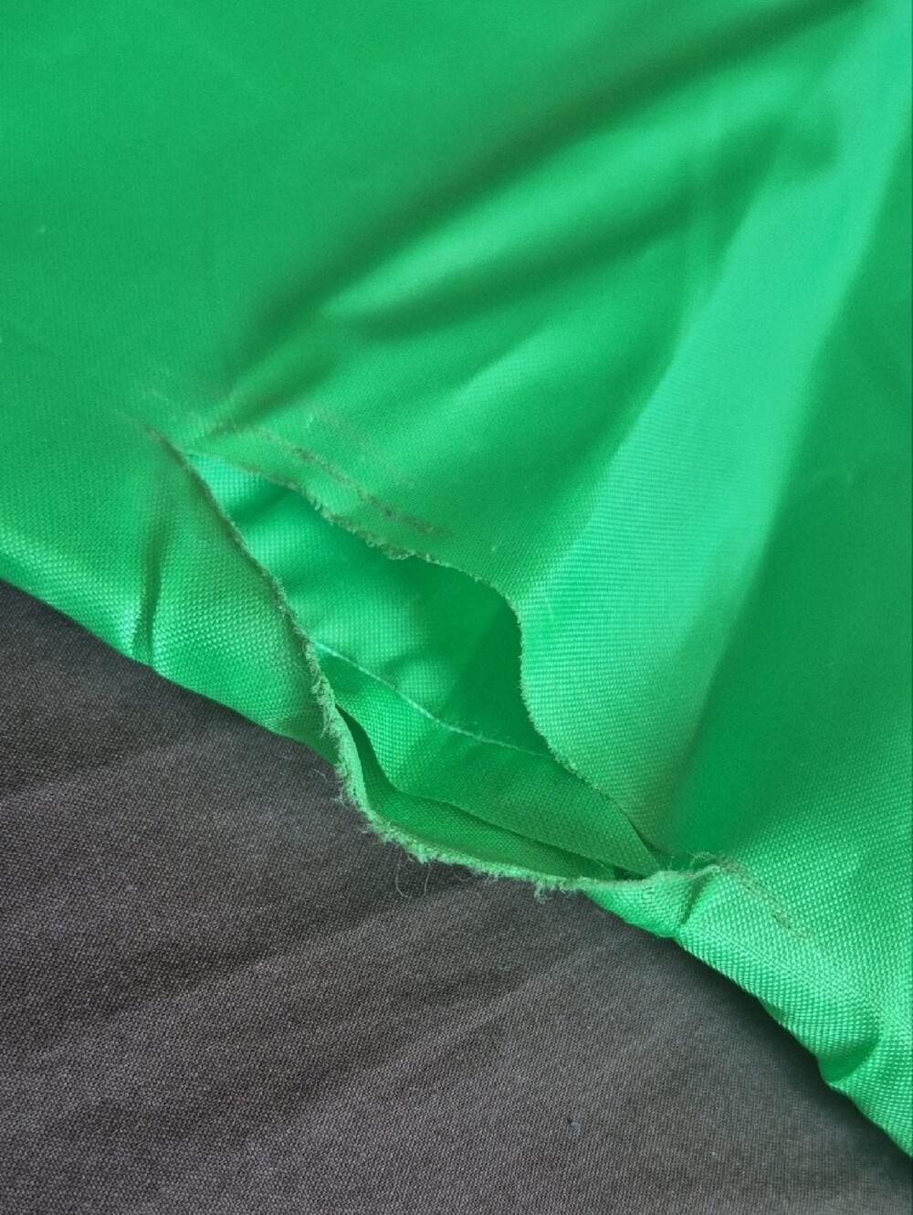 Green Screen Collapsible Photo Backdrop - Party & Studio Screen - Picture 3 of 10